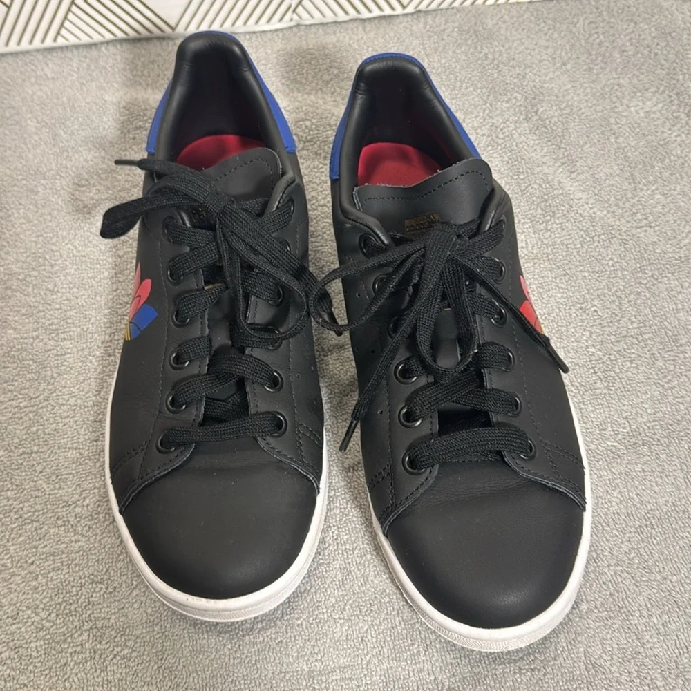 Adidas Sneakers black‎ Stan Smith Adidas Shoes women’s size 6 Multicolor Logo
